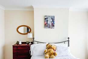 4 Guests - Free Parking - Near Attractions