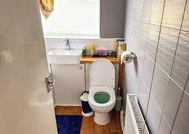 4 Guests - Free Parking - Near Attractions