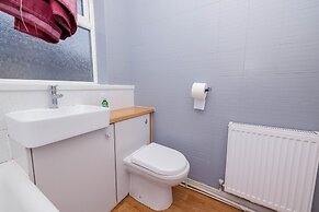 4 Guests - Free Parking - Near Attractions