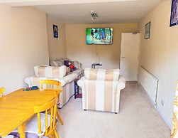 4 Guests - Free Parking - Near Attractions