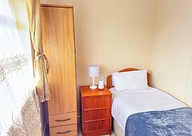 4 Guests - Free Parking - Near Attractions