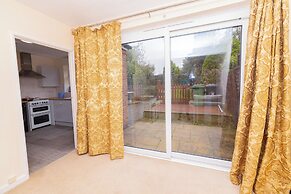 4 Guests - Free Parking - Near Attractions