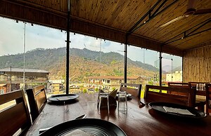 Euphoric Tiger Resort