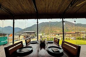 Euphoric Tiger Resort