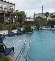 GIPH Mermaids Tale Sleeps 2 w Queen