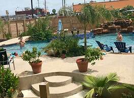 GIPH Mermaids Tale Sleeps 2 w Queen