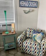 GIPH Mermaids Tale Sleeps 2 w Queen