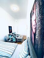 Stylish 5BR 7min to Westbahnhof