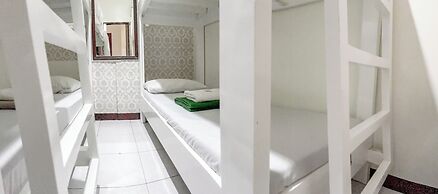 Davao Hub Dormitel Bed & Breakfast