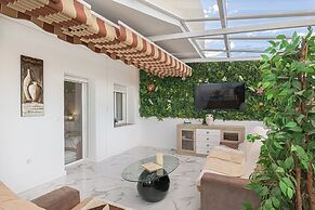 Benalbeach With Pools And Seaview