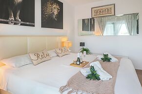 Benalbeach With Pools And Seaview