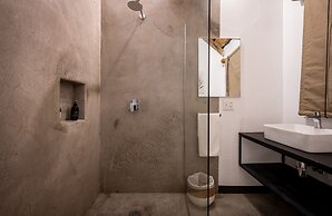 Sunbirds Oasis Lodge