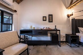 Sunbirds Oasis Lodge