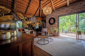 Sunbirds Oasis Lodge