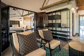 Sunbirds Oasis Lodge