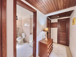 Vilamoura Central 11 With Pool by Homing