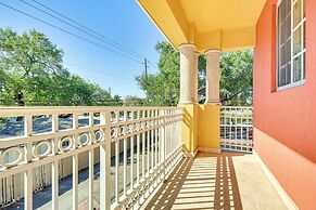 2 Mi to Las Olas: Sleek Townhome w/ Yard & Views!