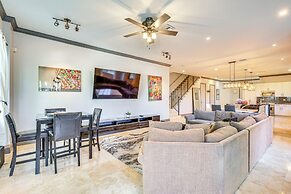 2 Mi to Las Olas: Sleek Townhome w/ Yard & Views!