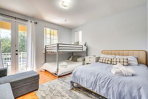 2 Mi to Las Olas: Sleek Townhome w/ Yard & Views!