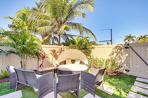 2 Mi to Las Olas: Sleek Townhome w/ Yard & Views!
