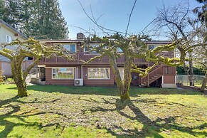 8 Mi to Downtown Seatlle: Pet-friendly Home