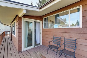 8 Mi to Downtown Seatlle: Pet-friendly Home