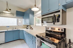 8 Mi to Downtown Seatlle: Pet-friendly Home