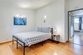 8 Mi to Downtown Seatlle: Pet-friendly Home