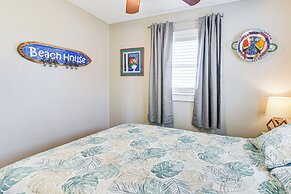 Walk to Beach: Galveston Home w/ Patio & Balcony!