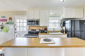 Walk to Beach: Galveston Home w/ Patio & Balcony!