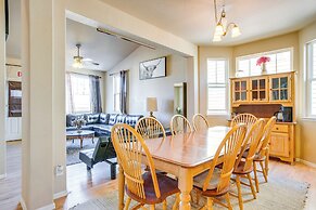 Shared Backyard: Aurora Family Home