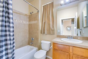 Shared Backyard: Aurora Family Home