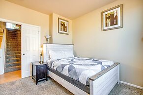 Shared Backyard: Aurora Family Home