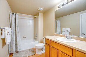 Shared Backyard: Aurora Family Home