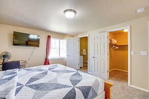 Shared Backyard: Aurora Family Home