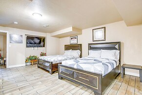 Hike, Explore & More: Aurora Retreat w/ Yard