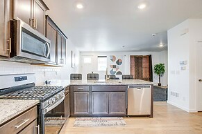 17 Mi to Denver Zoo: Family-friendly Aurora Home