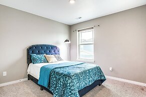 17 Mi to Denver Zoo: Family-friendly Aurora Home