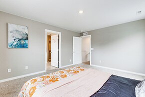 17 Mi to Denver Zoo: Family-friendly Aurora Home