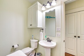 Canal-front Coastal Getaway in Gilchrist w/ Deck