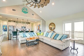 Canal-front Coastal Getaway in Gilchrist w/ Deck