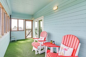 Canal-front Coastal Getaway in Gilchrist w/ Deck