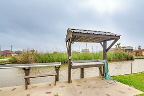 Canal-front Coastal Getaway in Gilchrist w/ Deck
