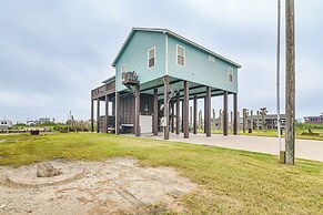 Canal-front Coastal Getaway in Gilchrist w/ Deck