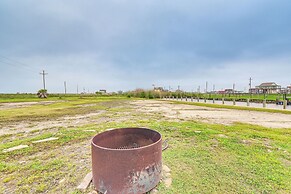 Canal-front Coastal Getaway in Gilchrist w/ Deck