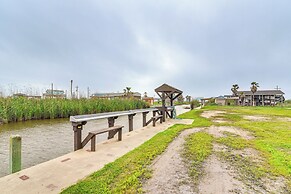Canal-front Coastal Getaway in Gilchrist w/ Deck