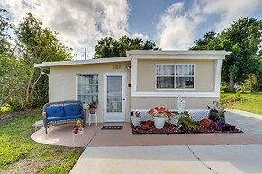 5 Mi to Dtwn Punta Gorda: Home w/ Large Yard!
