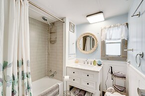 5 Mi to Dtwn Punta Gorda: Home w/ Large Yard!