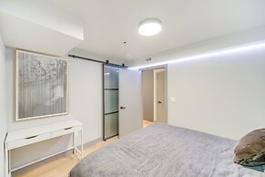 Luxe High-rise 2 Mi to Dtwn Cleveland: WFH Ready!