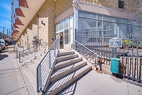 Luxe High-rise 2 Mi to Dtwn Cleveland: WFH Ready!